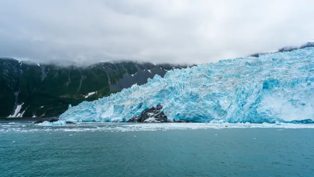 <b>Seeing Alaska’s Glaciers</b>: Cruises and Glacier Hiking