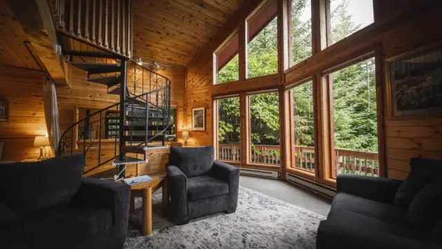 Tutka Bay Lodge ©